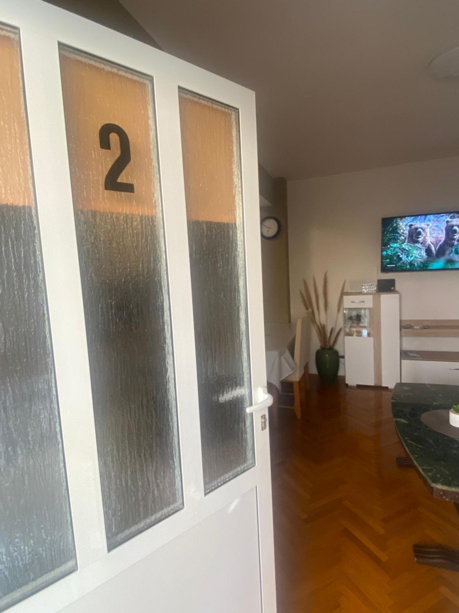 Apartman Stefan 카를로바크 외부 사진