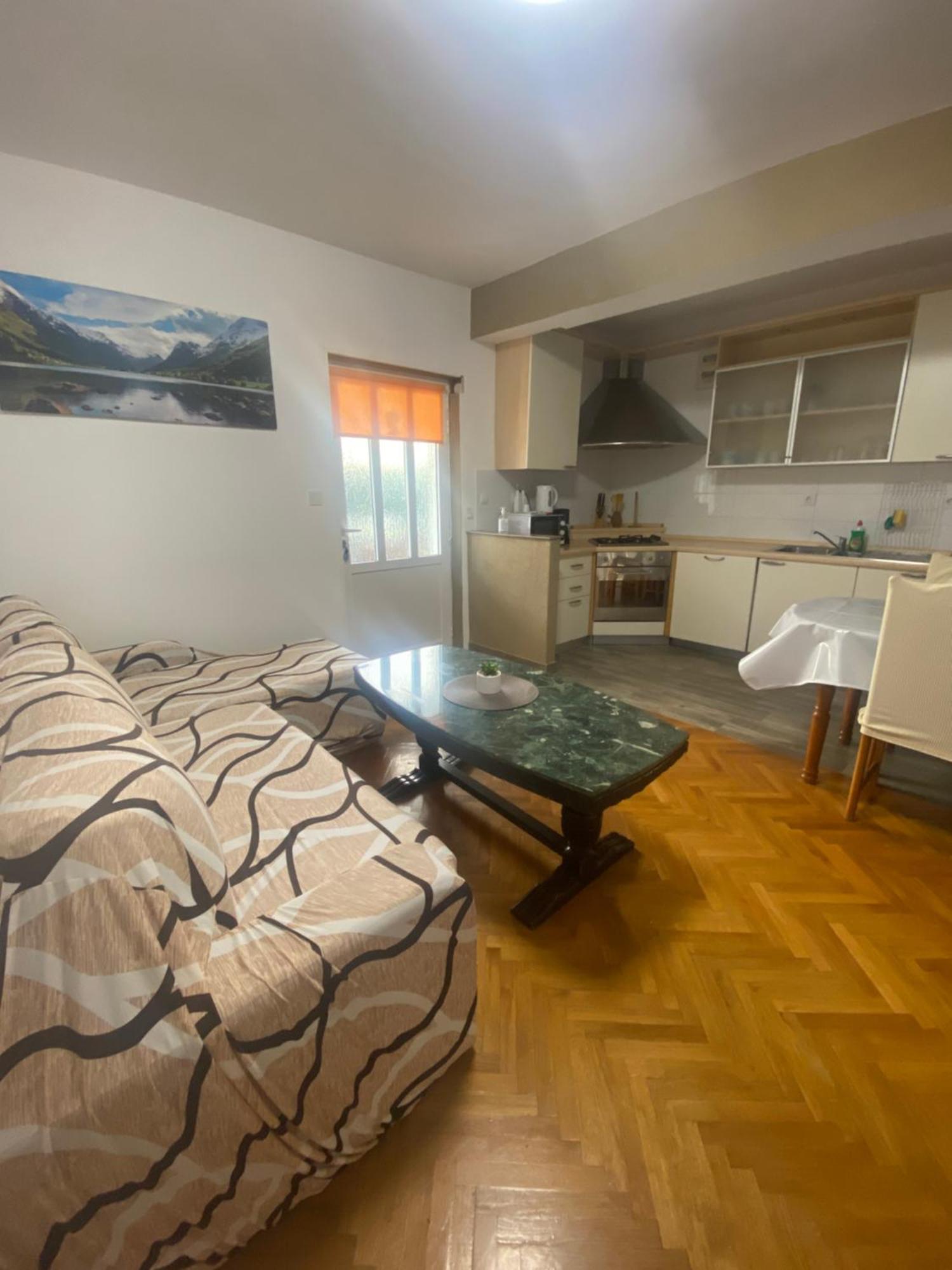 Apartman Stefan 카를로바크 외부 사진